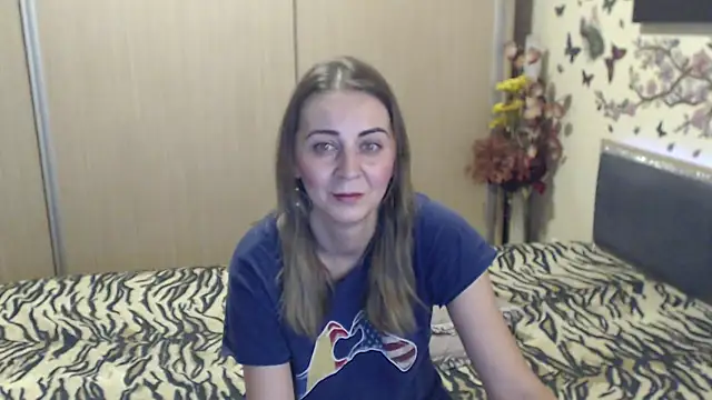 Snapshot of MirabelaSweet chatting on 02/26/26, 01:00 MirabelaSweet online show from 02/26/26, 01:00
