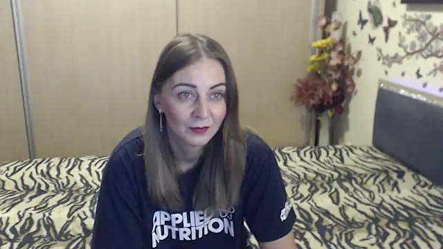 Snapshot of MirabelaSweet chatting on 02/13/26, 01:11 MirabelaSweet online show from 02/13/26, 01:11