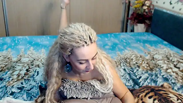 Snapshot of MirabelaSweet chatting on 03/15/25, 09:30 MirabelaSweet online show from 03/15/25, 09:30