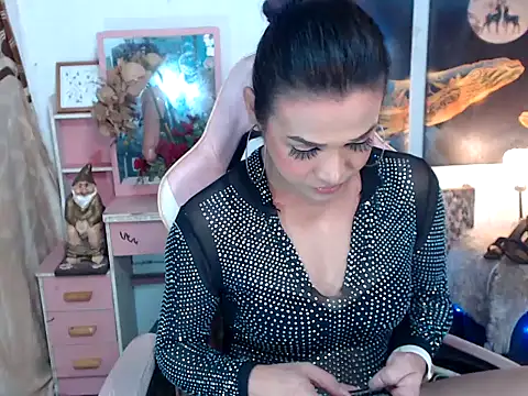 AsianMariaTs online show from 11/18/25, 02:53