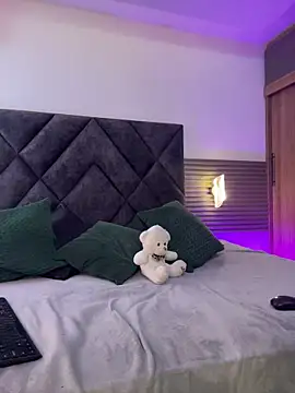 Zafira Alabi online show from 04/16/26, 04:52