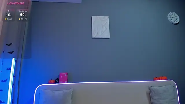 Malika Lisan online show from 10/31/25, 03:03