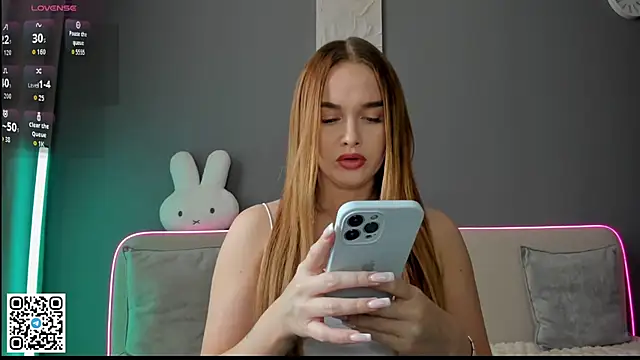 Snapshot of Malika_Lisan chatting on 06/18/26, 01:48 Malika Lisan online show from 06/18/26, 01:48