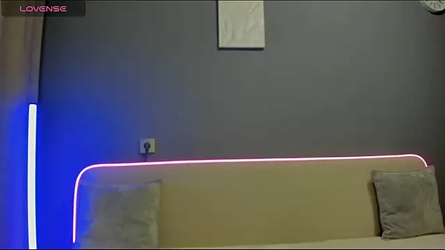 Malika Lisan online show from 11/25/25, 02:45