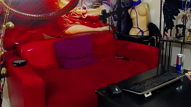 Snapshot of MisstressMarcyy chatting on 02/09/26, 08:29 MisstressMarcyy online show from 02/09/26, 08:29