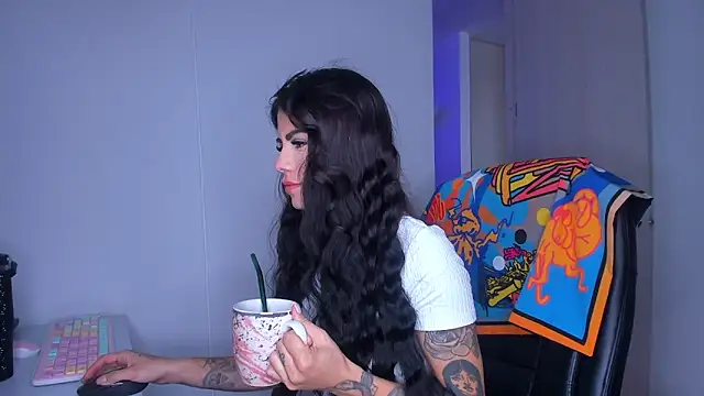 Lisegg  online show from 04/10/26, 01:29