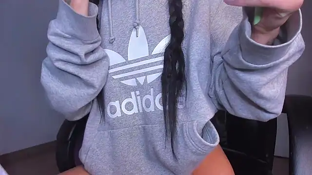 Lisegg  online show from 12/03/25, 10:25