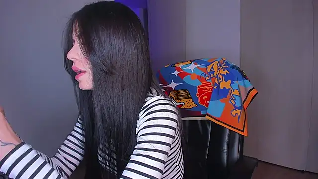 Lisegg  online show from 11/14/25, 11:03