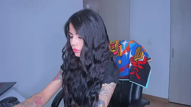 Lisegg  online show from 02/16/26, 04:27