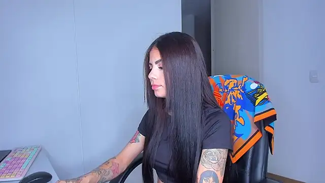 Lisegg  online show from 04/15/26, 10:32