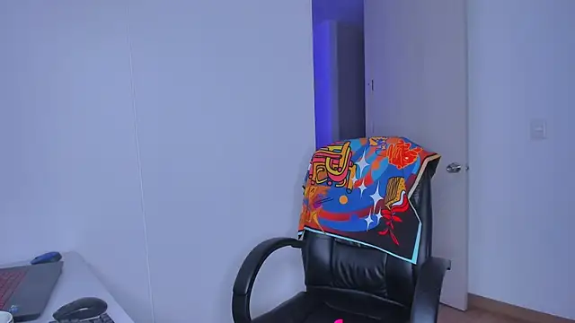 Lisegg  online show from 02/11/26, 10:04