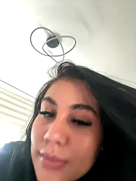 adrianalobo online show from 10/26/25, 09:48