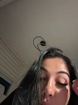 adrianalobo online show from 03/29/26, 02:46