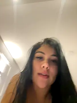 adrianalobo online show from 10/11/25, 01:39