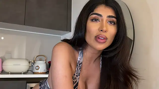 ArabicBarbie online show from 12/14/25, 10:48