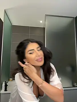 Snapshot of ArabicBarbie chatting on 02/01/25, 12:18 ArabicBarbie online show from 02/01/25, 12:18