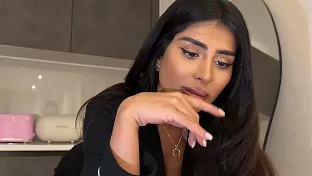 ArabicBarbie online show from 11/28/25, 11:16