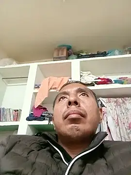 Snapshot of desnudo_Sexoxo chatting on 01/15/25, 01:45 desnudo Sexoxo online show from 01/15/25, 01:45