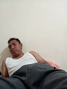 Snapshot of desnudo_Sexoxo chatting on 01/18/25, 03:42 desnudo Sexoxo online show from 01/18/25, 03:42