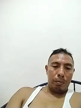 Snapshot of desnudo_Sexoxo chatting on 05/26/26, 11:03 desnudo Sexoxo online show from 05/26/26, 11:03