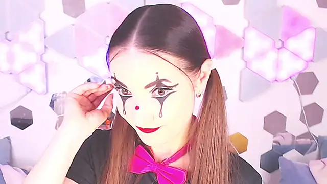 LexiKiss online show from 11/26/25, 10:10