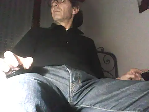Snapshot of Moro_ra chatting on 04/28/26, 06:01 Moro ra online show from 04/28/26, 06:01