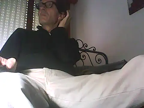 Snapshot of Moro_ra chatting on 05/03/26, 11:47 Moro ra online show from 05/03/26, 11:47