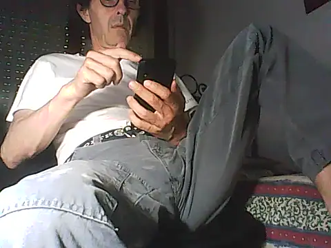 Snapshot of Moro_ra chatting on 06/07/26, 06:13 Moro ra online show from 06/07/26, 06:13
