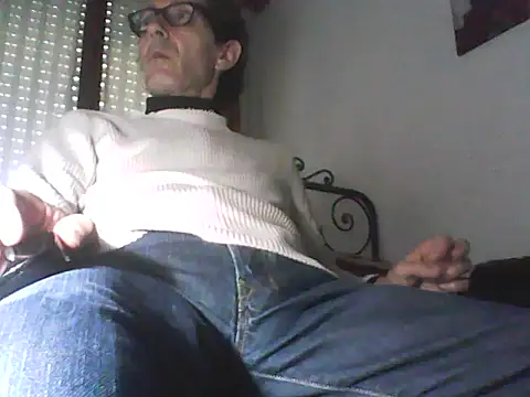 Snapshot of Moro_ra chatting on 04/24/26, 11:45 Moro ra online show from 04/24/26, 11:45