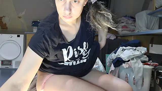 SexyAmanda32 online show from 02/23/26, 09:04