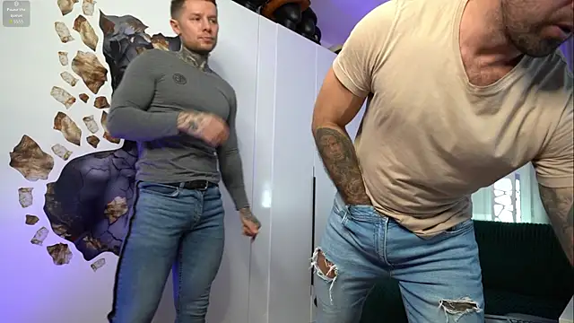 Snapshot of NickHOWLEN chatting on 10/24/25, 11:53 NickHOWLEN online show from 10/24/25, 11:53