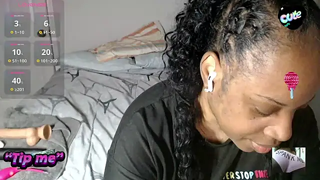 Sexymona1218 online show from 10/29/25, 04:55