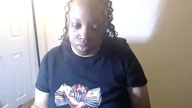 Sexymona1218 online show from 06/16/26, 05:07