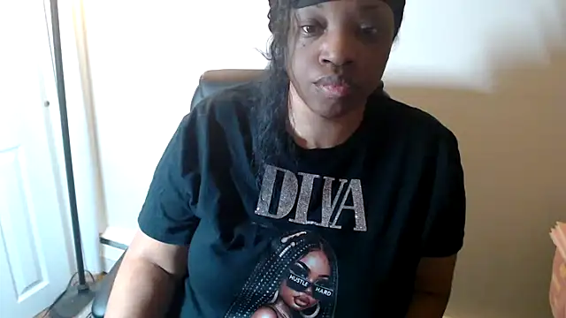 Sexymona1218 online show from 04/14/26, 09:03