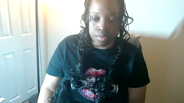 Sexymona1218 online show from 03/25/26, 09:30