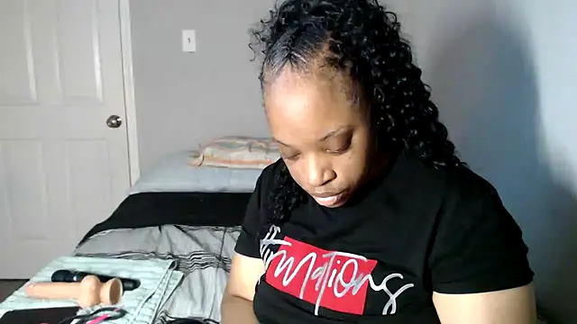 Sexymona1218 online show from 11/25/25, 05:52