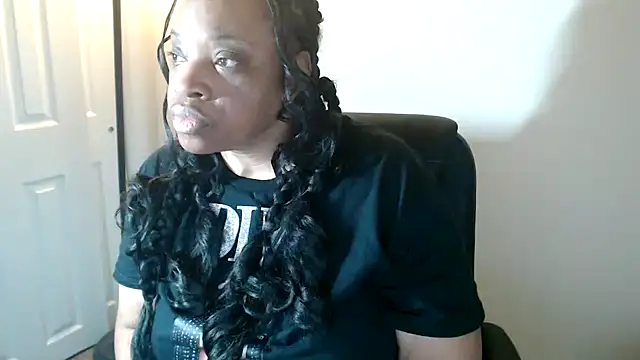 Sexymona1218 online show from 03/28/26, 07:09