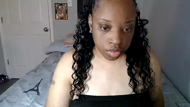 Sexymona1218 online show from 10/12/25, 02:51