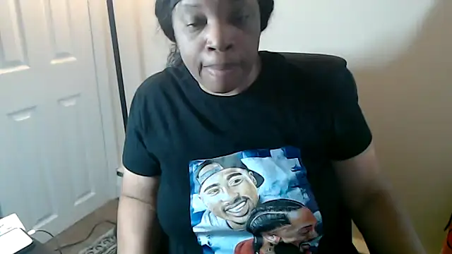 Sexymona1218 online show from 05/20/26, 10:12