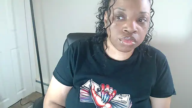 Sexymona1218 online show from 06/15/26, 01:44