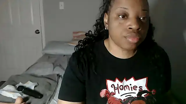 Sexymona1218 online show from 10/28/25, 08:35