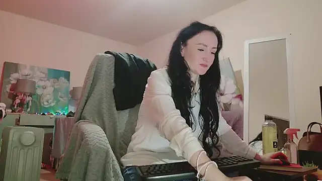 lara heaven online show from 02/08/26, 10:46