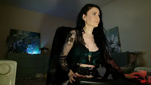 lara heaven online show from 11/15/25, 09:02