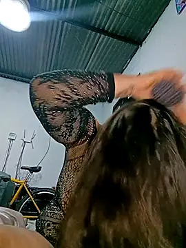 xandra252 online show from 04/08/26, 09:11