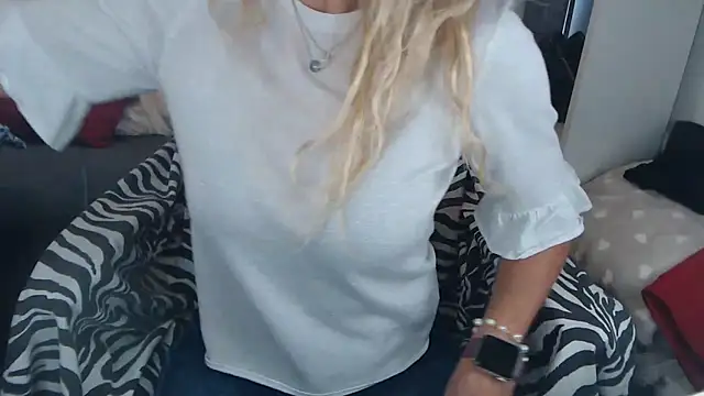 jessica hot76 online show from 10/12/25, 03:35