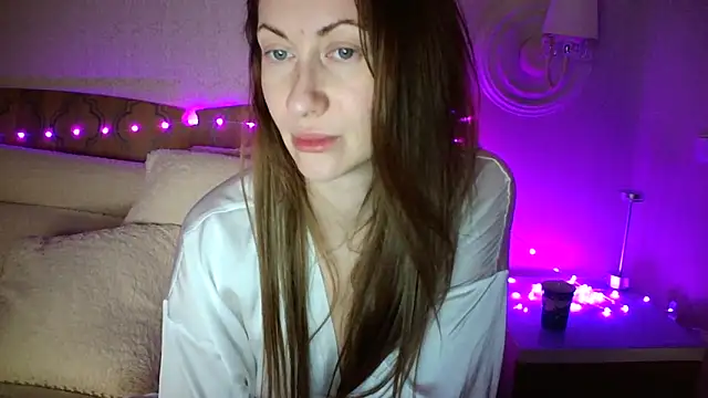 Snapshot of Luna_Hoty chatting on 03/15/25, 04:13 Luna Hoty online show from 03/15/25, 04:13
