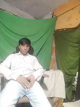 Snapshot of desiboy1101 chatting on 12/14/25, 12:55 desiboy1101 online show from 12/14/25, 12:55