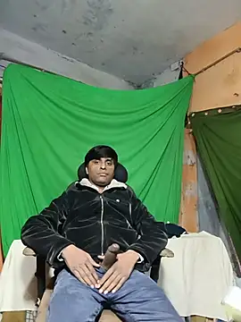 Snapshot of desiboy1101 chatting on 01/10/26, 02:34 desiboy1101 online show from 01/10/26, 02:34