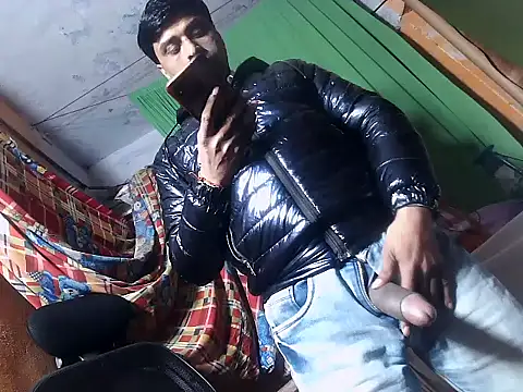 Snapshot of desiboy1101 chatting on 02/05/25, 03:34 desiboy1101 online show from 02/05/25, 03:34