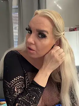 MIA-XXX online show from 09/10/25, 07:18